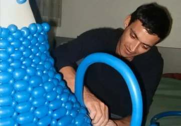 Polino Sculpteur de ballons a Paris