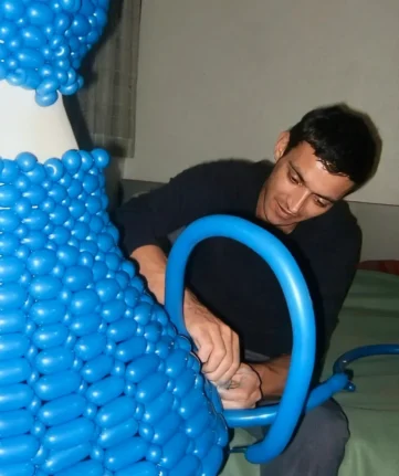 Polino Sculpteur de ballons a Paris