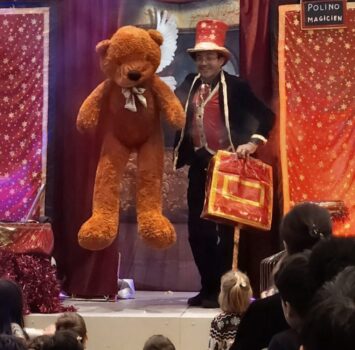 Spectacle de magie avec Polino le Magicien