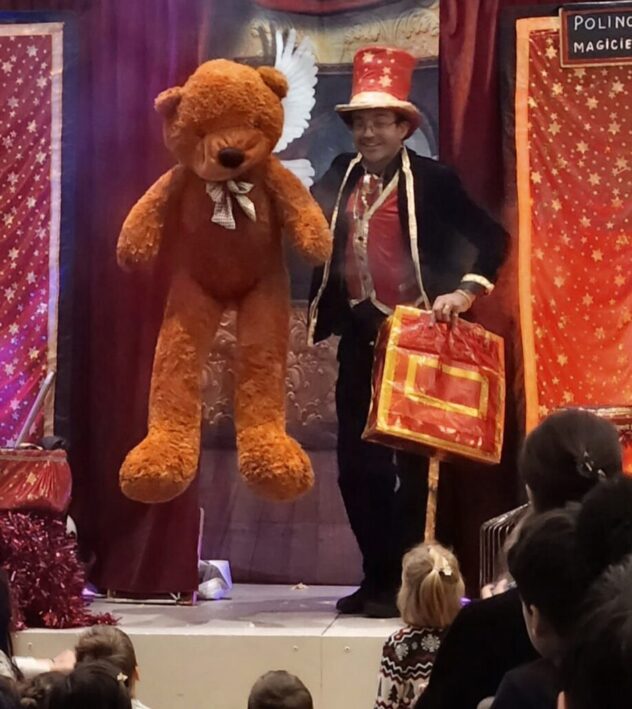 Spectacle de magie avec Polino le Magicien