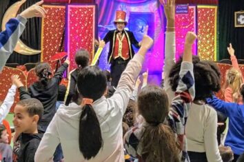 Polino magicien pour enfants pour arbre de Noël à L'Étang-la-Ville