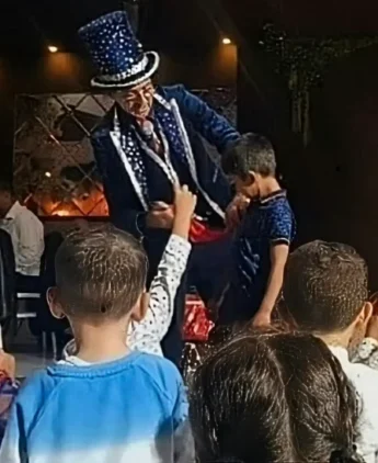 Magicien à Sèvres