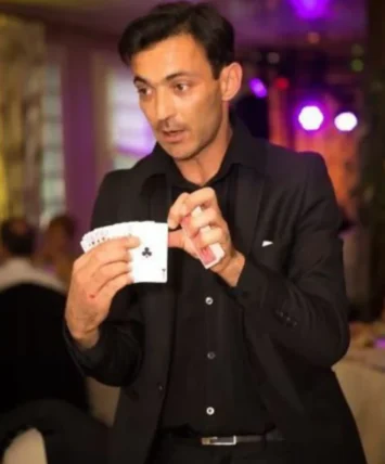 Magicien close-up-Paris